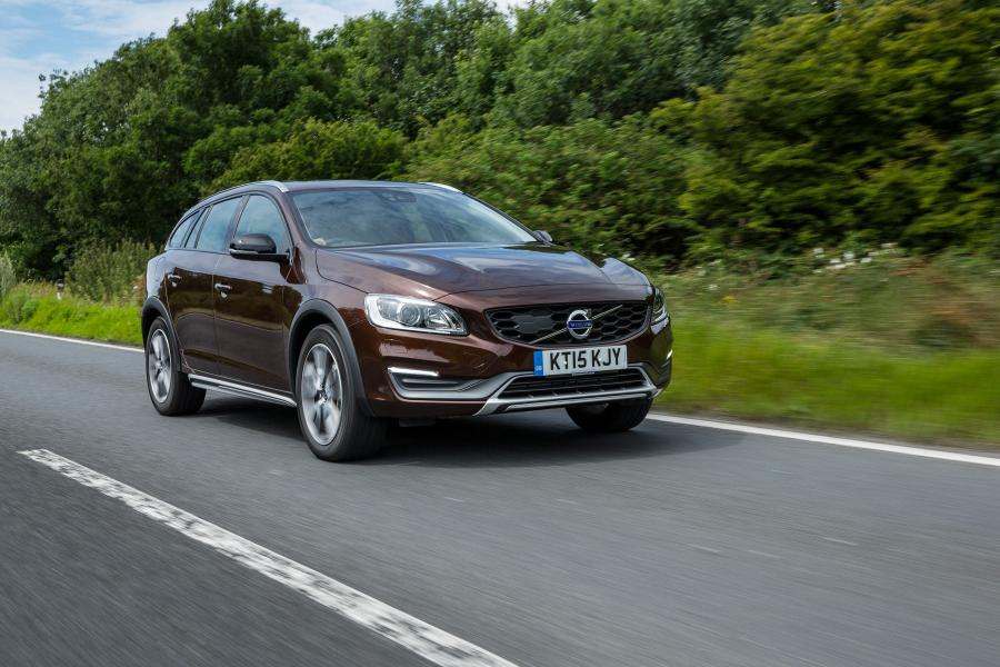 Volvo V60 D3 Cross Country (UK) '2015